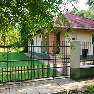 Gyümölcsöskert Debrecen